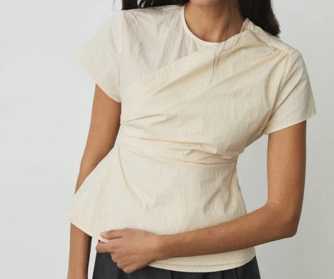 RAVEN ASYMMETRIC BLOUSE