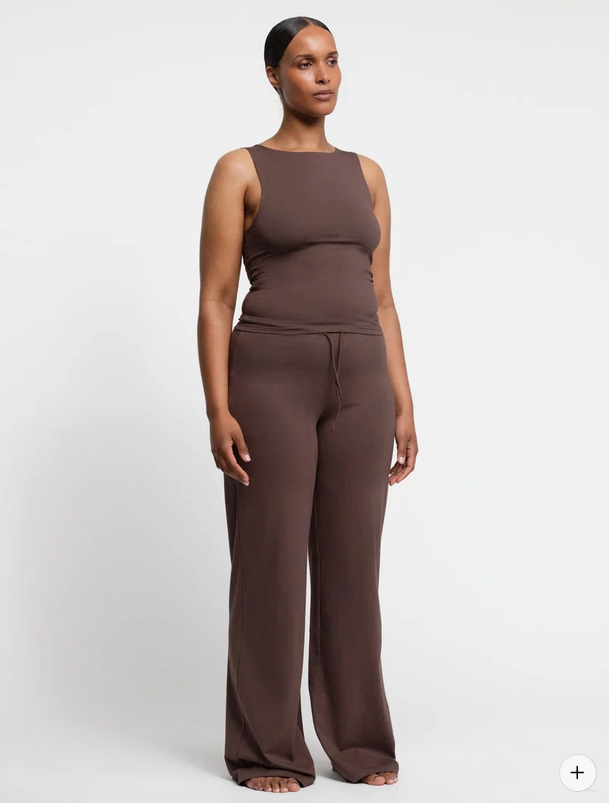 EVERYDAY STRAIGHT PANTS 