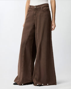 WIDE LEG BULL 