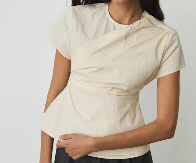 RAVEN ASYMMETRIC BLOUSE 